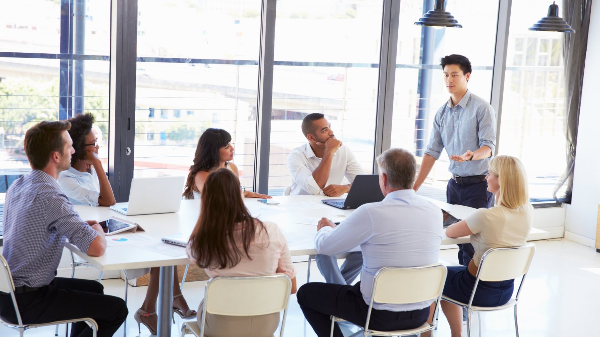 How Active Listening Makes You a Better Leader